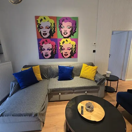 Flat 99 Premium Urban Retreat Center Appartement