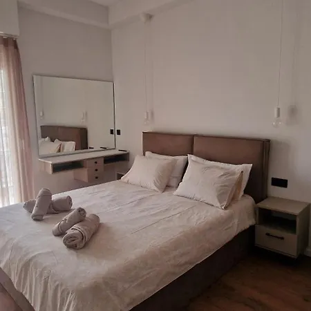 Flat 99 Premium Urban Retreat Center