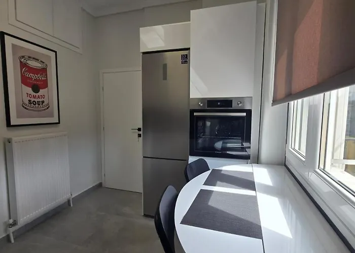Flat 99 Premium Urban Retreat Center Апартаменты