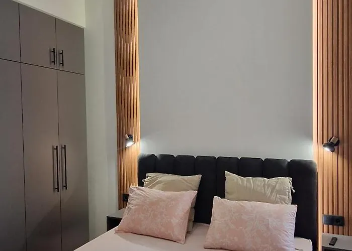 Flat 99 Premium Urban Retreat Center *